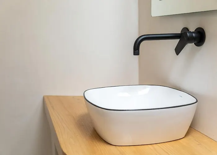 Naxos Downtown & Апартаменты *