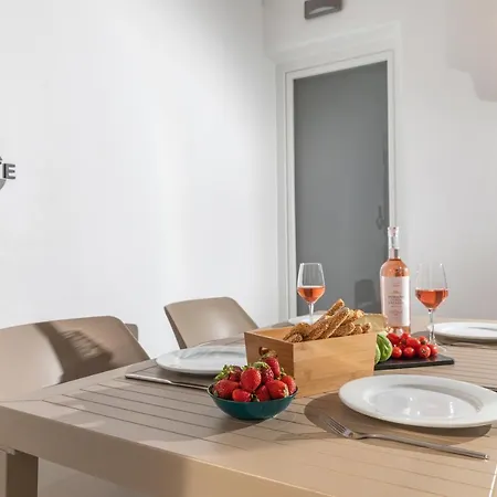 Apartament Naxos Downtown &